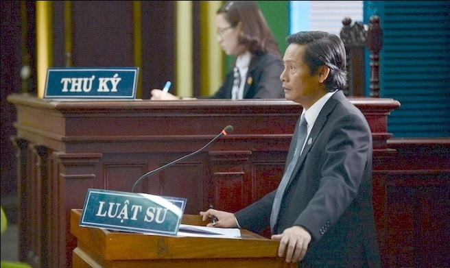 Luật sư hình 3