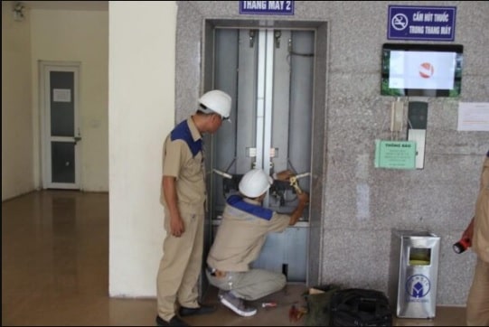 Thang máy hình 2
