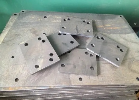 Thép tấm bản mã 1