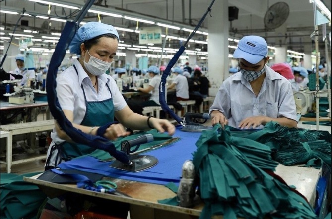 may mặc phụ liệu 1