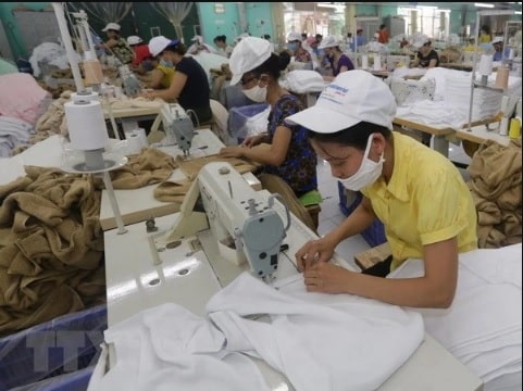 May mặc phụ liệu hình 2