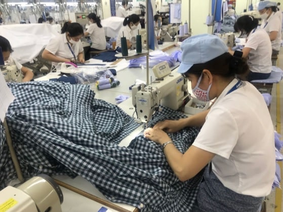 May mặc phụ liệu hình 1