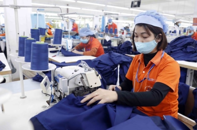 May mặc phụ liệu hình 1