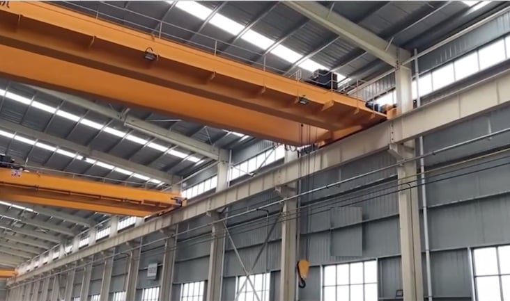 cần trục hình 2