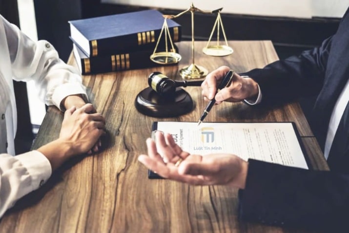 luật sư tư vấn 1